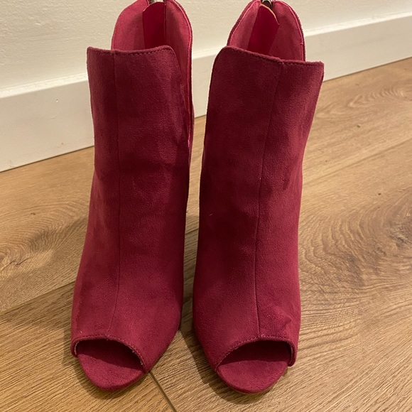 Booties - Picture 4 of 4